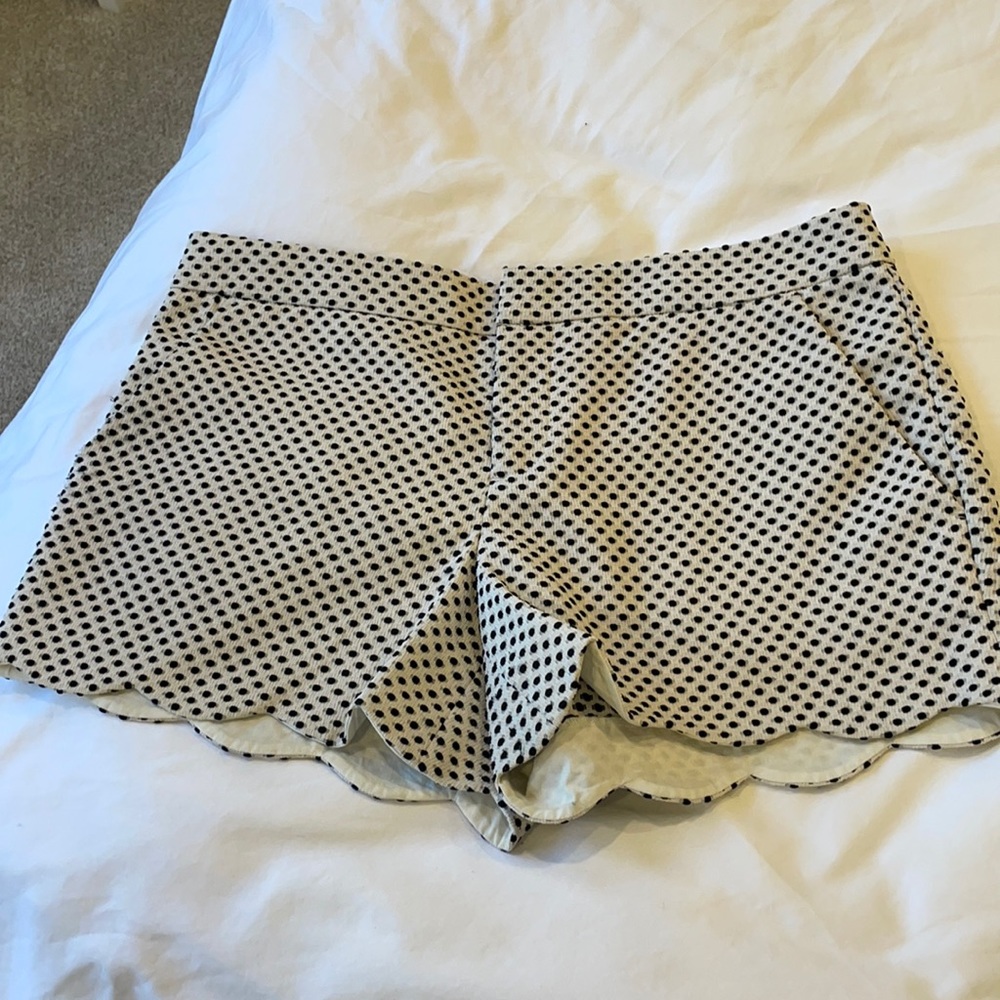 Club Monaco Scallop Shorts